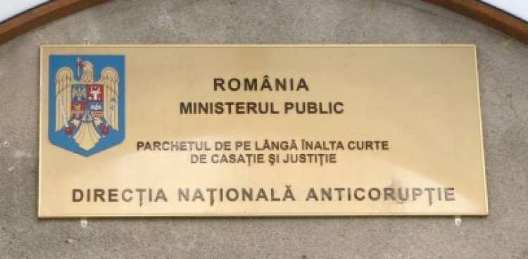 Fost director în Ministerul Economiei, reţinut pentru luare de mită